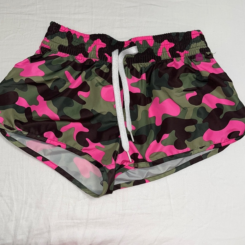 Athletic shorts for women